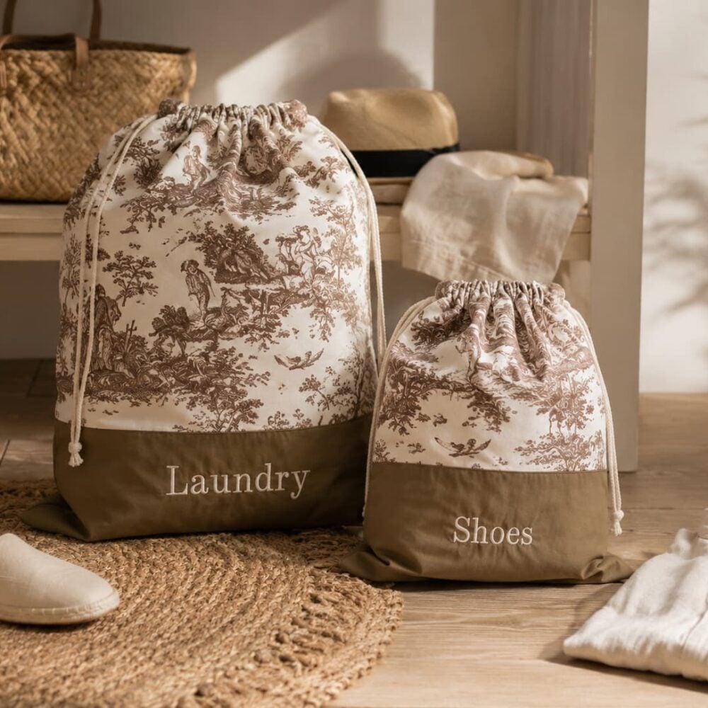 Shoes & laundry / toile marron